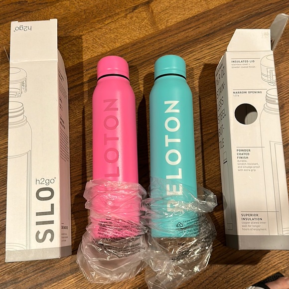 Peloton h2go set of water bottles. BNWT, never used. Pink and blue. - Picture 1 of 5